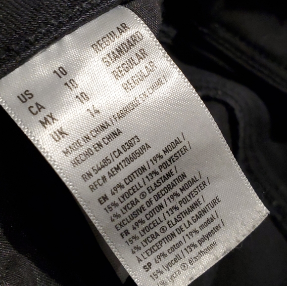 AE | Super Low Super Stretch Black Ripped Jeans in Size 10 - Picture 8 of 14